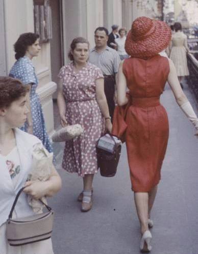 Christian Dior s first time in Moscow See how soviet women